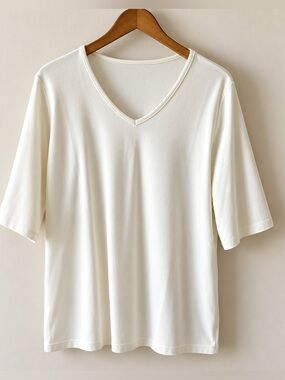 Cream Liquid Knit Elbow Sleeve | Business Casual Wardrobe Staple EUC M #695